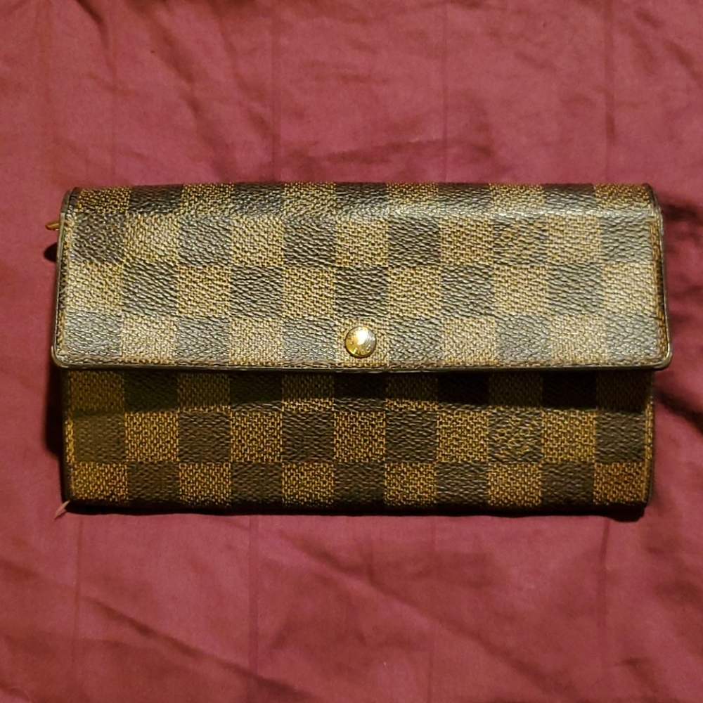 Louis Vuitton Damier Ebene DE Wallet